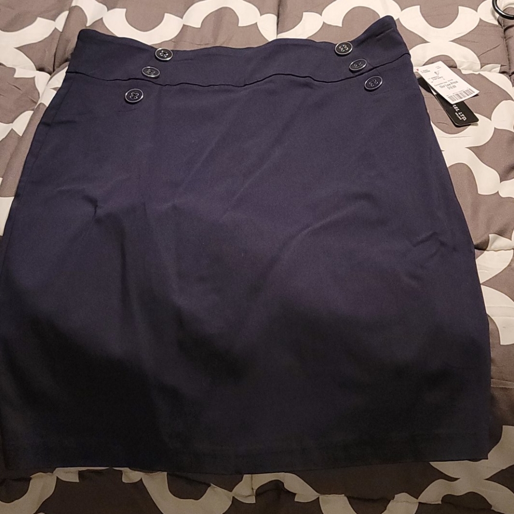 Large SOHO apparel pencil skirt navy